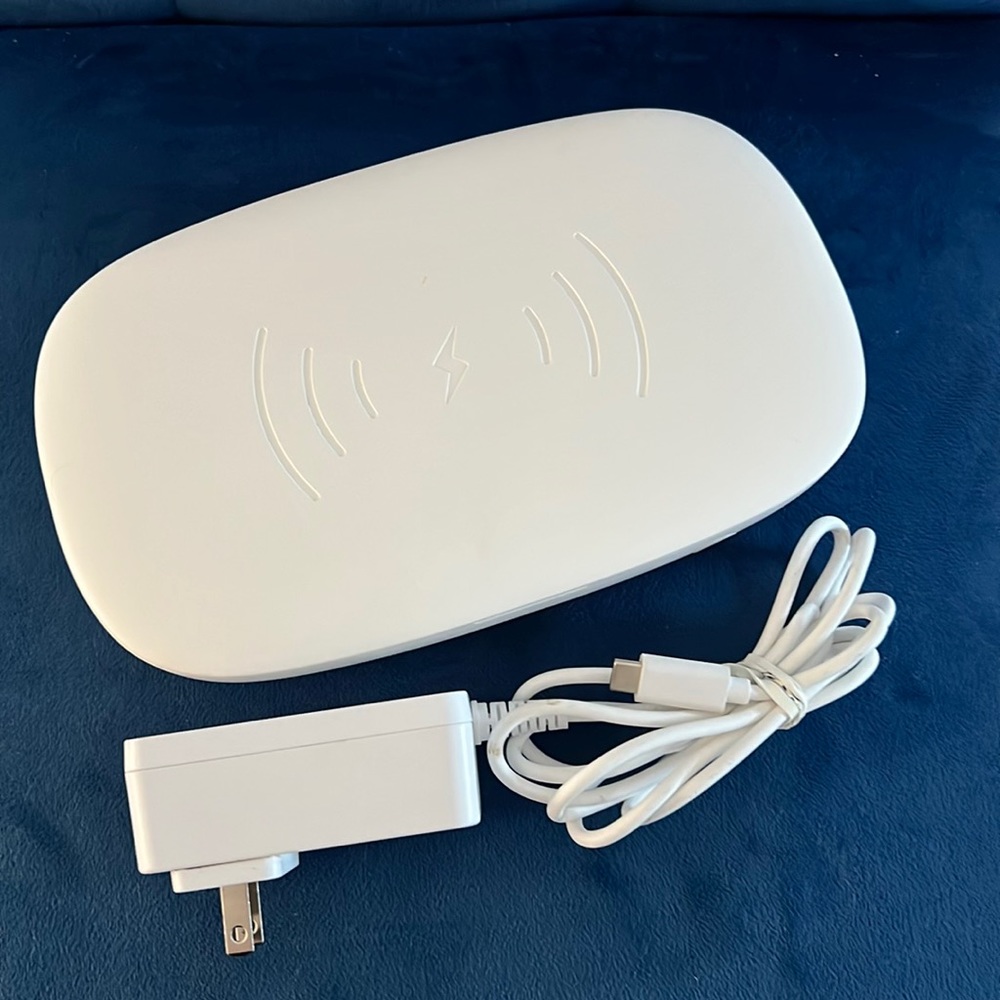 Mophie UV Sanitizer with Wireless Charging